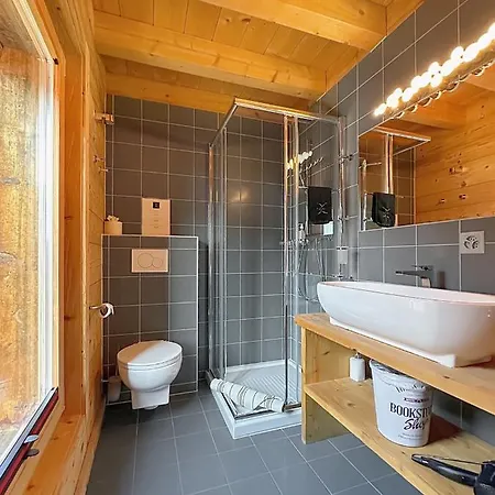 Les Granges De Σαλέ *